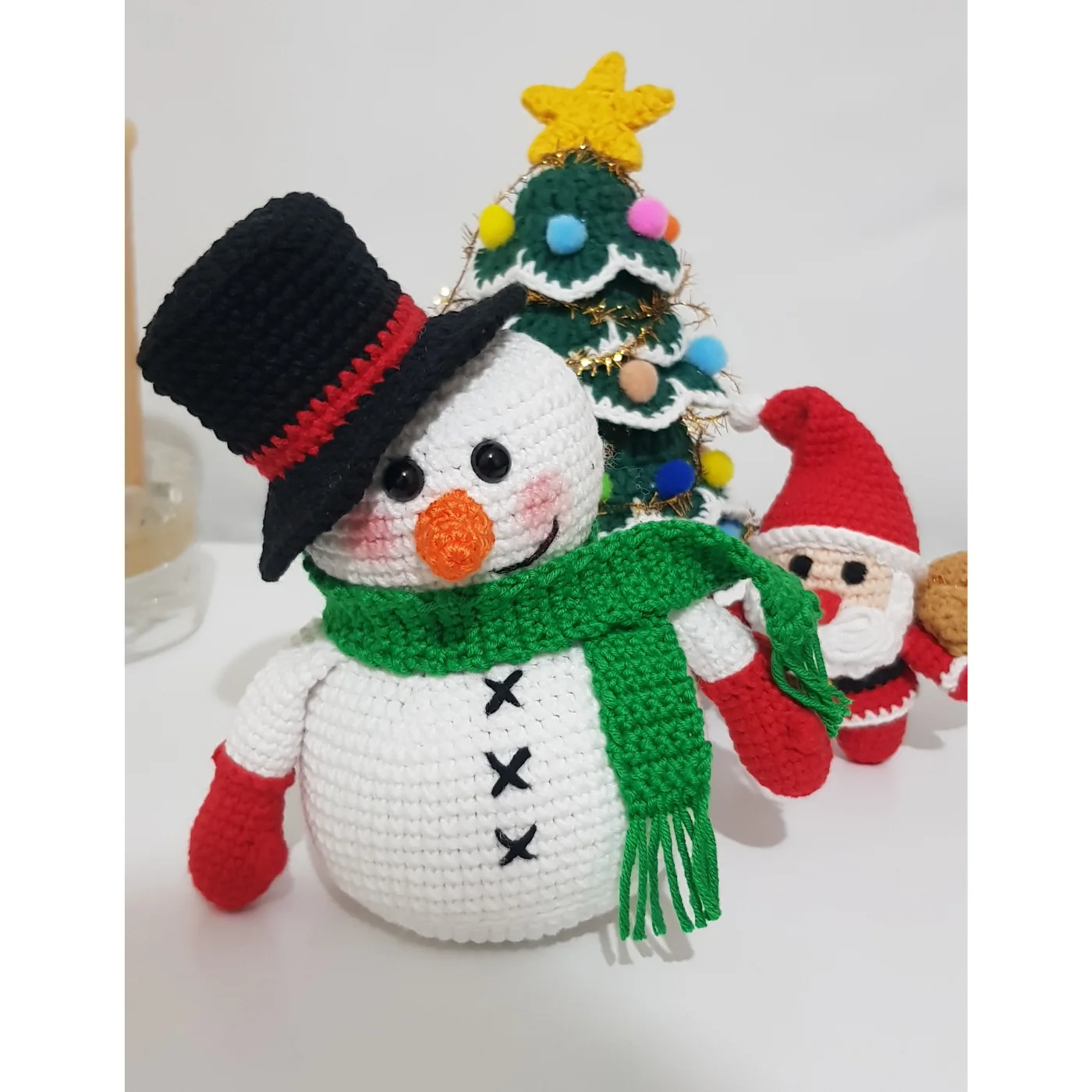 

Snowman Amiguri Put my amigurumi snowman in the corner of your home and include it in your New Year's gift package to give as a