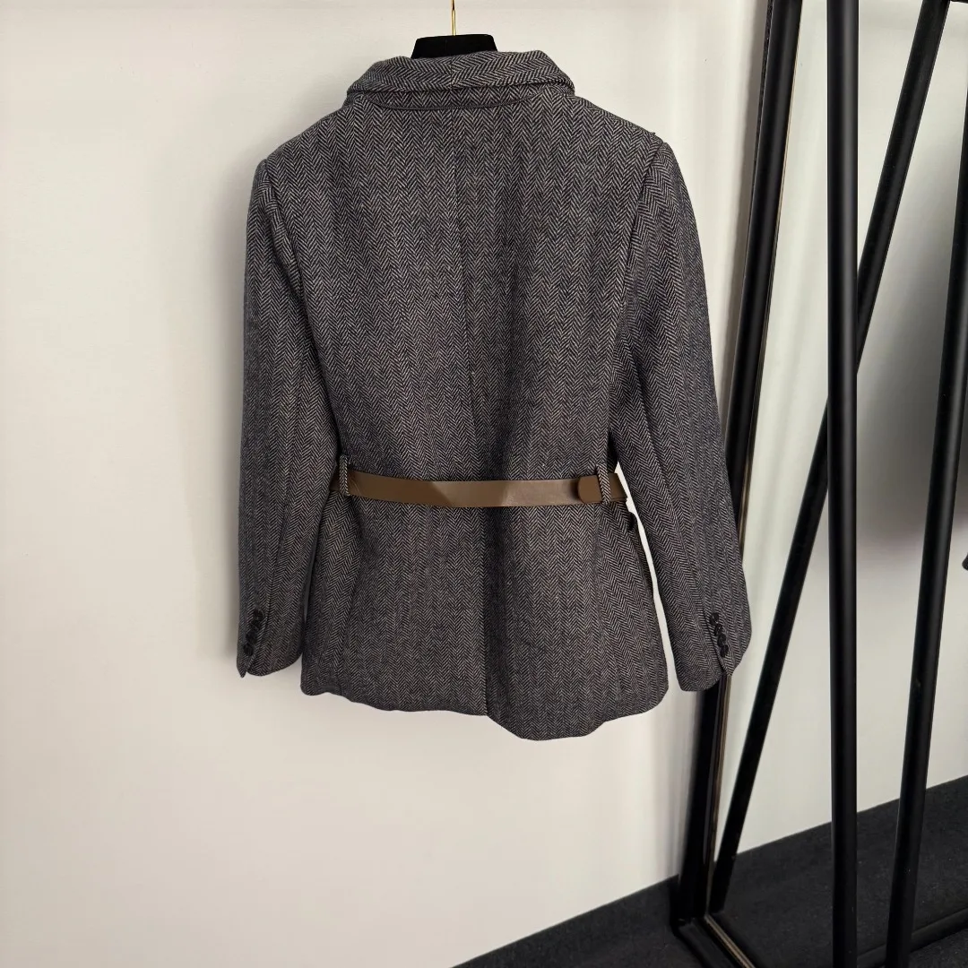 

High quality autumn and winter women's retro V-neck waist cinched long sleeved suit jacket with belt HL047