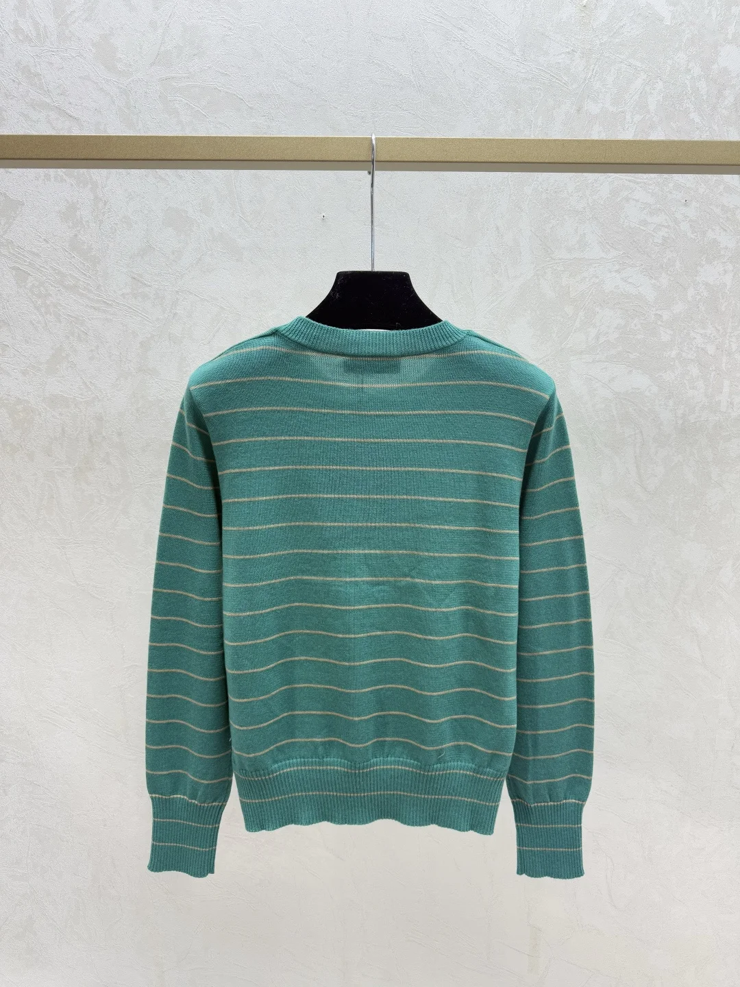 

25 Autumn/Winter New Round Neck Knitted Striped Top Trendy Casual College Style Knitted Top