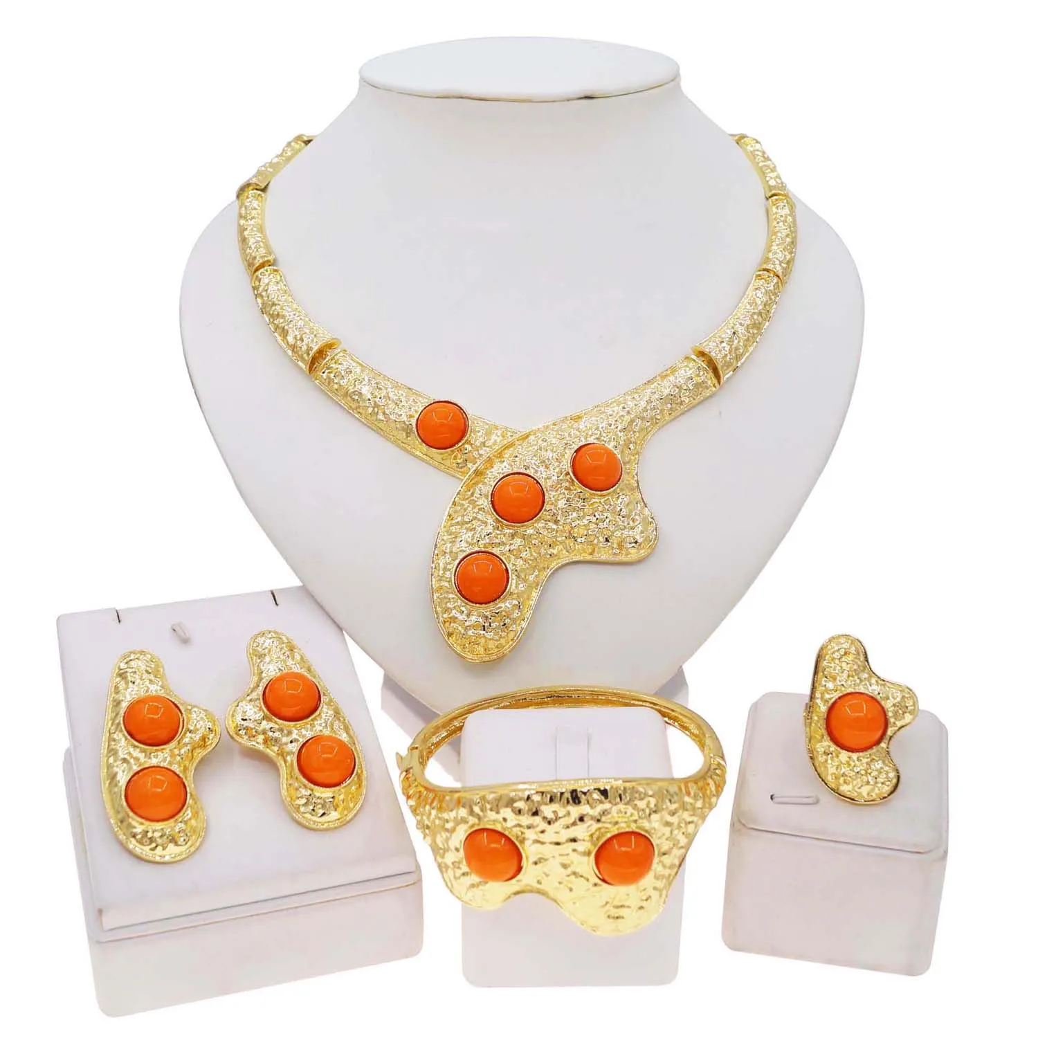 Dubai Gold Plated Women Necklace Jewelry Set Fashion Statement Necklace Earrings Bracelet Engagement Dinner Jewelry