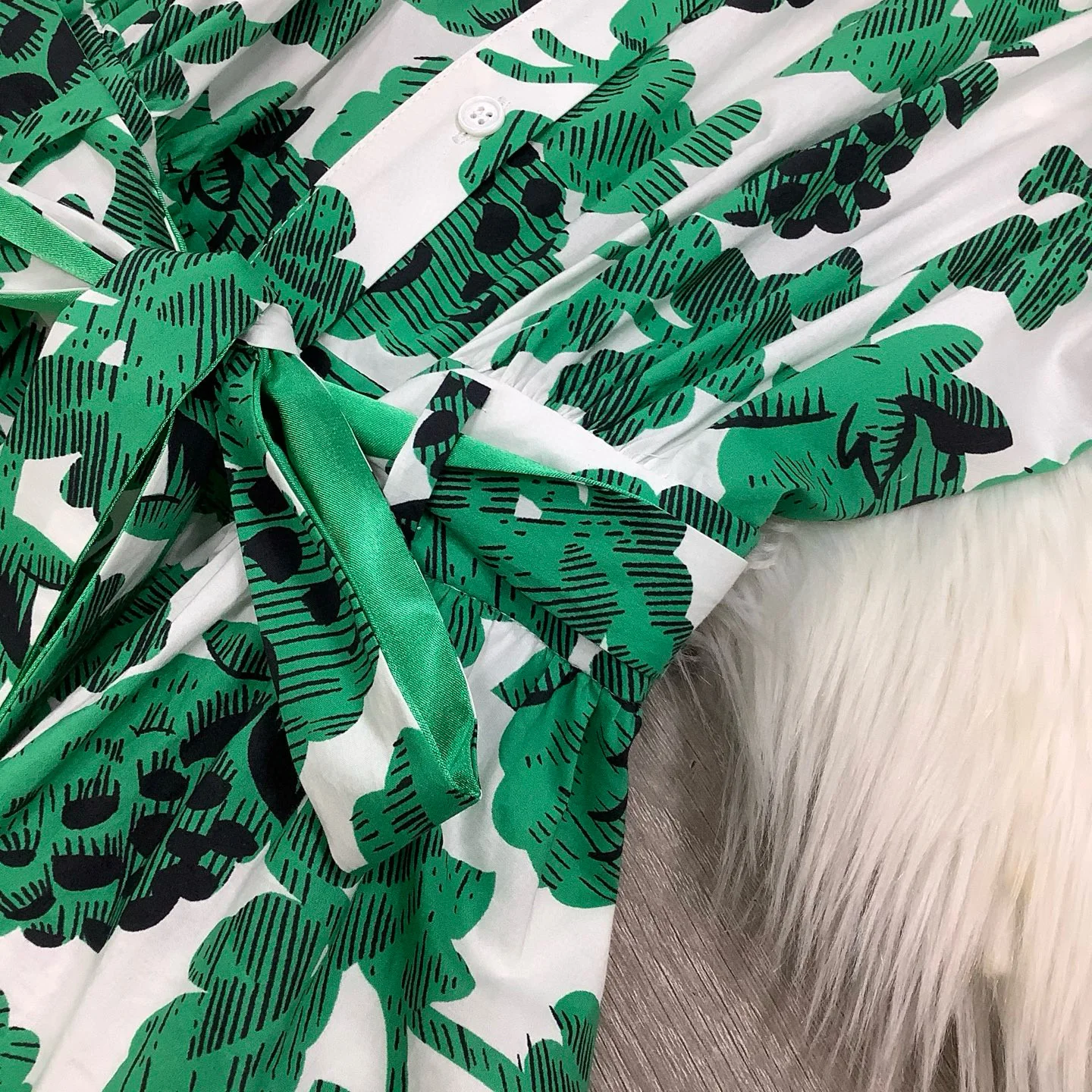 Luxuriöses, elegantes, lässiges Damenkleid aus 100 % Baumwolle mit bedrucktem Gürtel