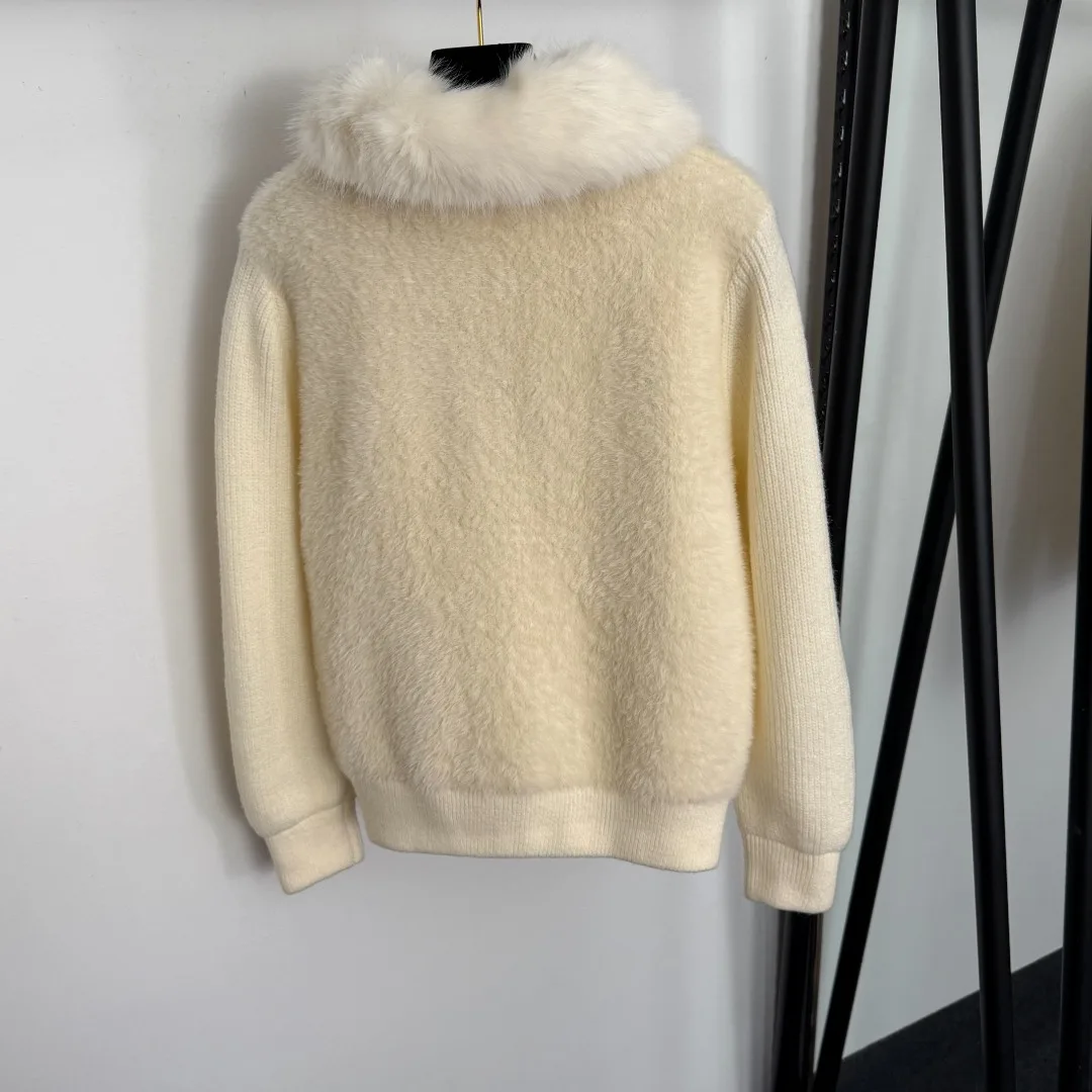 

2025Women's Knit Cardigan with Detachable Fur Collar & Logo Embroidery, Zipper Jacket in Apricot Pink Brown