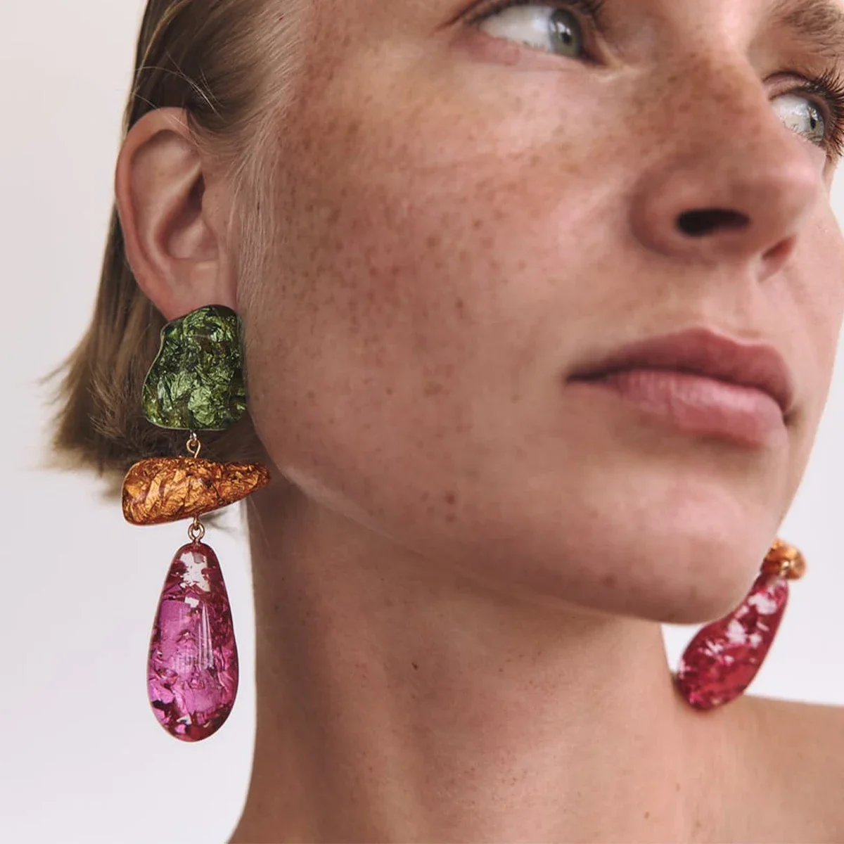 2024 neue Harz Ohrringe für Frauen Mode bunte Kristall unregelmäßige geometrische Tropfen Ohrringe