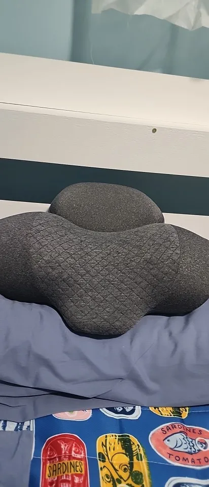 Customer photo of the neck pillow