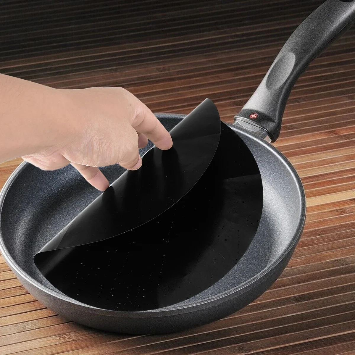 Feuille de doublure ronde en polymères antiadhésifs pour poêle à frire, tapis de cuisson pour barbecue, résistant à la chaleur, tapis de cuisine, 24cm