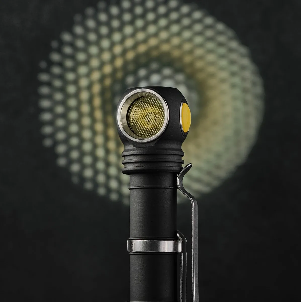 Imagem -04 - Armytek Wizard c2 Pro Farol Led Nichia Ímã Quente Usb Multiflashlight Recarregável em F06801w