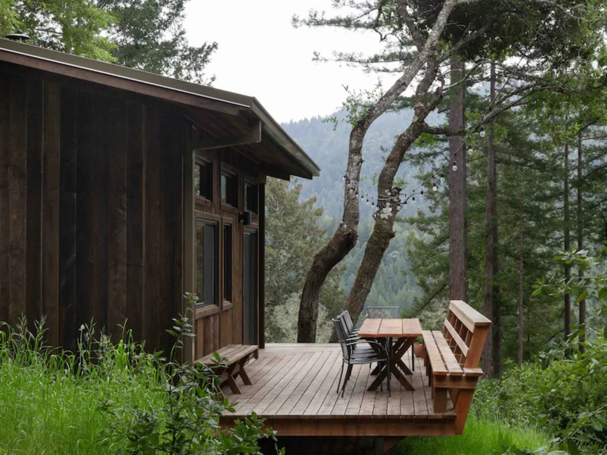 แบบบ้านขนาดเล็ก 14x20 (หนังสือพิมพ์) พร้อมห้องใต้หลังคาและระเบียง |   แบบแปลนบ้านไม้เรดวูดแบบทำเอง |   คู่มือการสร้างโฮมสเตย์ ADU