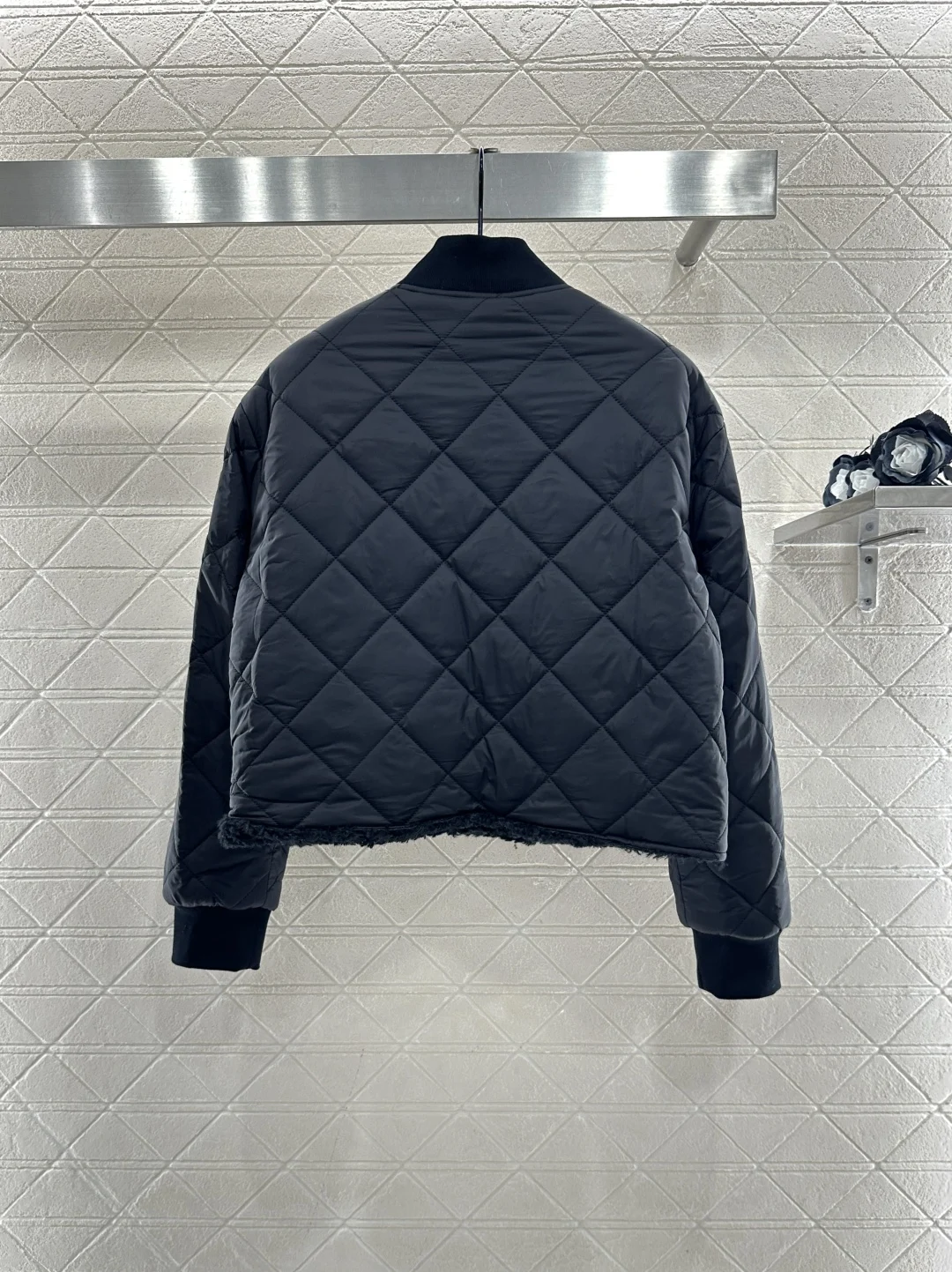 

2025 Fashion Autumn and Winter Women's Clothing Jacket Coat Reversible Lamb Wool Nylon Drop Shoulder Cotton Clothing Jacket Coat