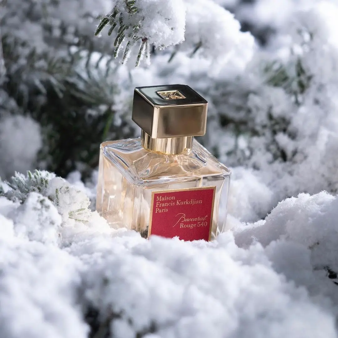 

Парфюмерная вода Maison Francis Kurkdjian Baccarat Rouge 540 Pure, 2.3 жидких унции, идеальный выбор для праздничного подарка (на Рождество)