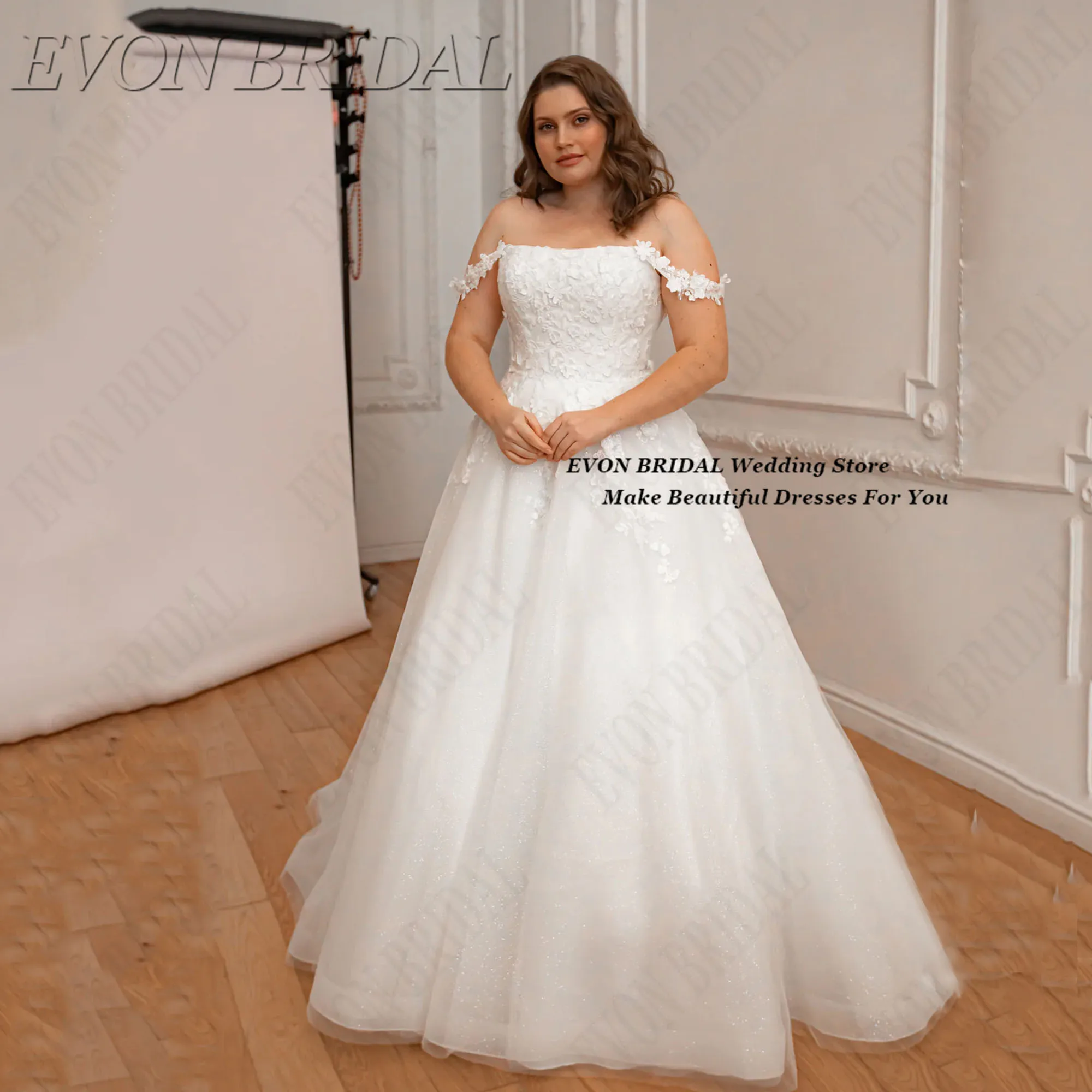 

Glitter Tulle Ivory Plus Size Wedding Dresses Elegant Applique Oversize Bridal Gowns Boat Neck Robe De Mariée EVON BRIDAL Custom