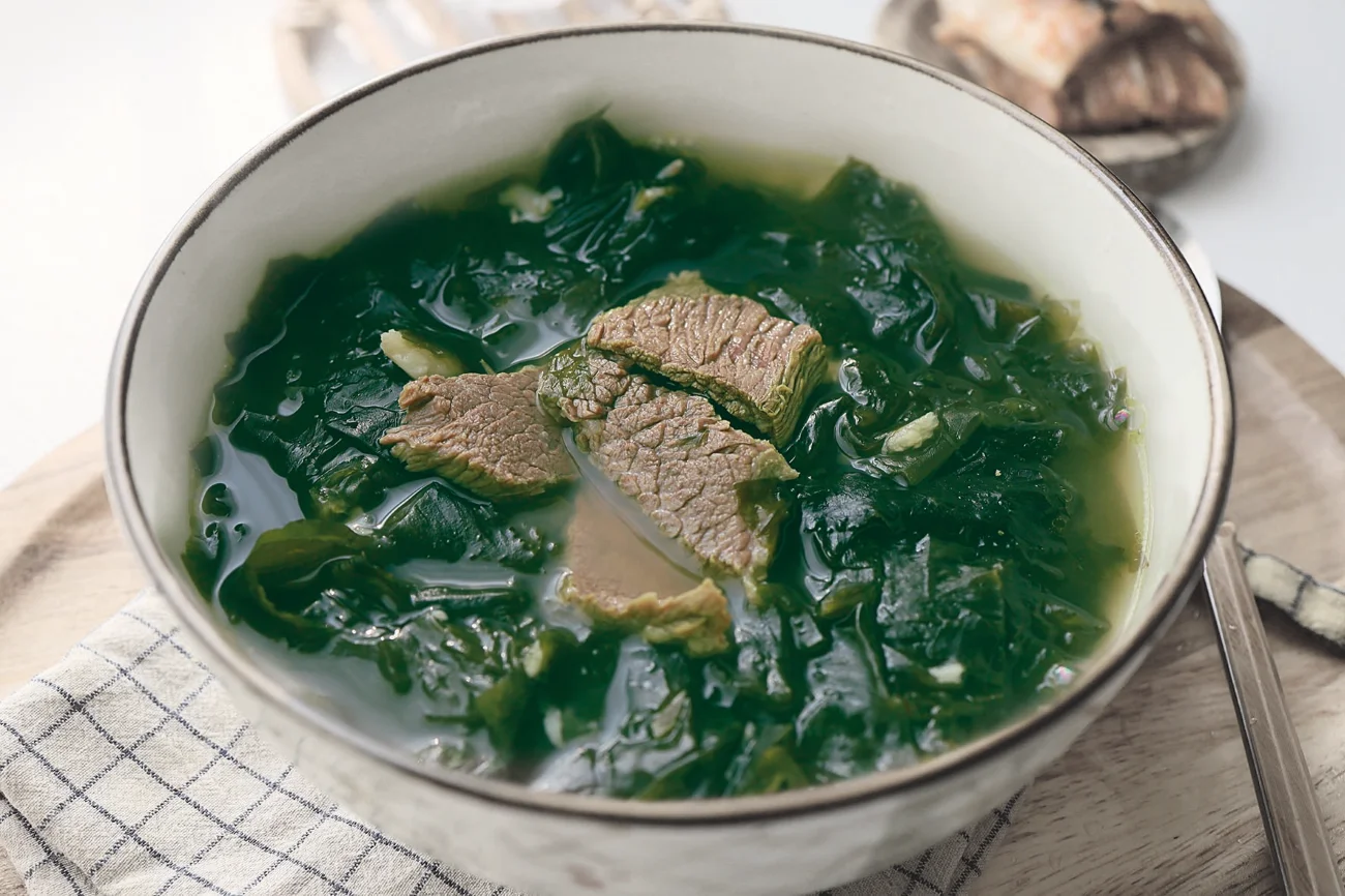 شاطئ بحر باب سانغ-جي في جانغ هيونغ-غون ، 5 قطع من منطقة البحر النظيفة