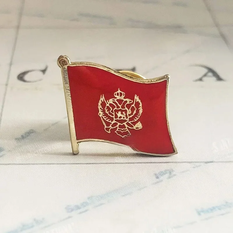 Czarnogóra flaga narodowa przypinki na klapę przezroczysta żywica epoksydowa Metal emaliowana przypinka farba broszka pamiątka garnitur osobowość pamiątkowe prezenty — zdjęcie 2