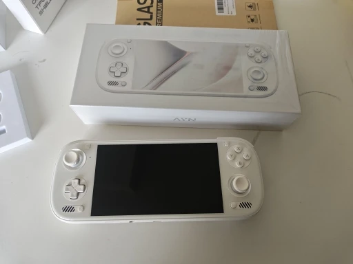 Customer photo for Apex AMOLED Android Gaming Handheld – AYN Odin 3 — Preorder — Gearfinch