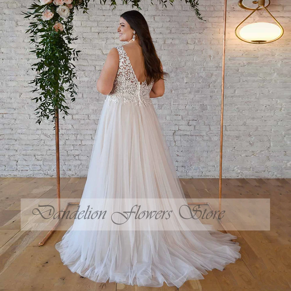 Sexy V-Neck Wedding Dress For Bride Sleeveless Backless Bride Gown Lace Applique A-Line Sweep Train Vestido De Noiva Plus Size