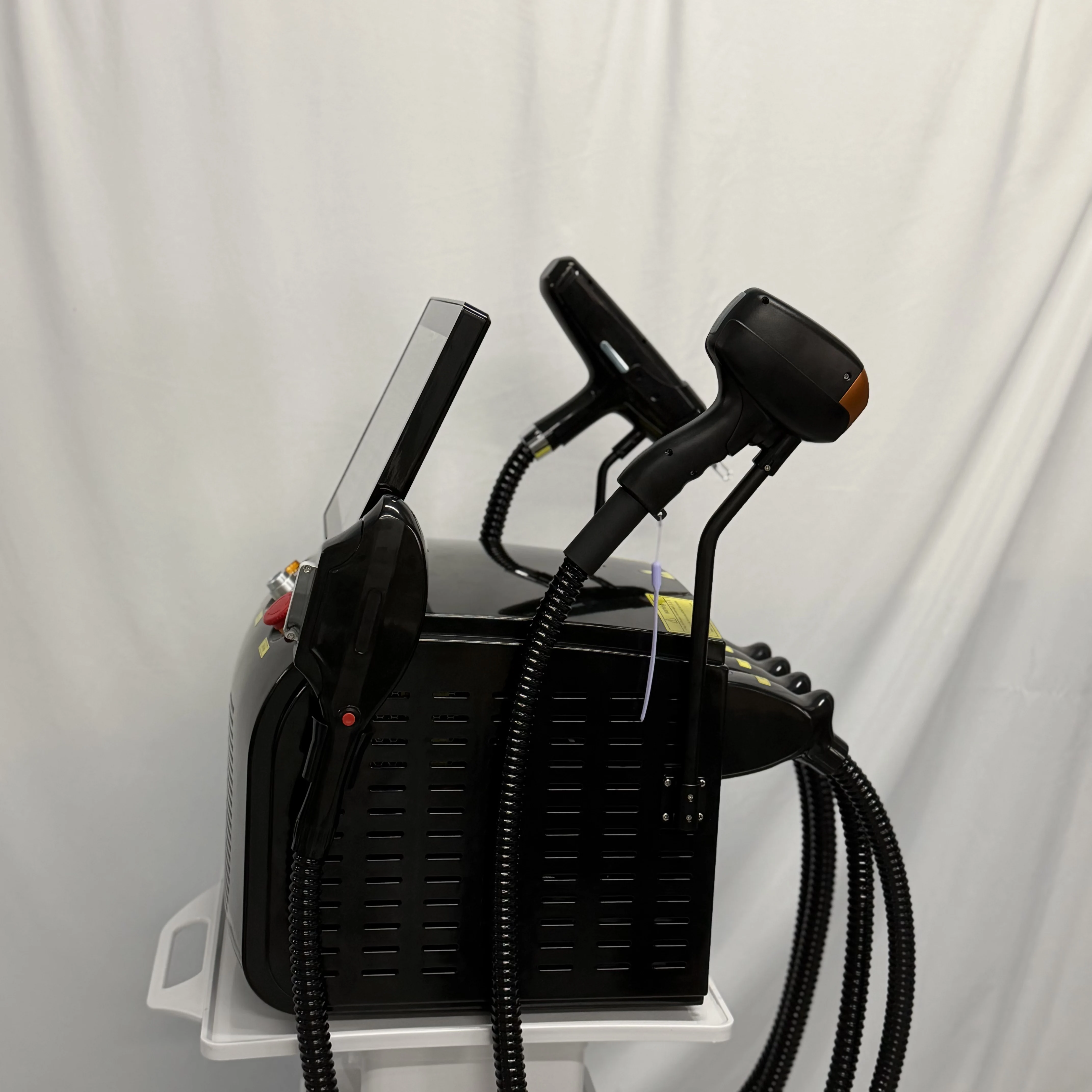 

НОВИНКА: Аппарат 4-в-1 для перманентного удаления волос и удаления татуировок, диодный лазер 755нм 808нм 940нм 1064нм, 4000 Вт, IPL-технология