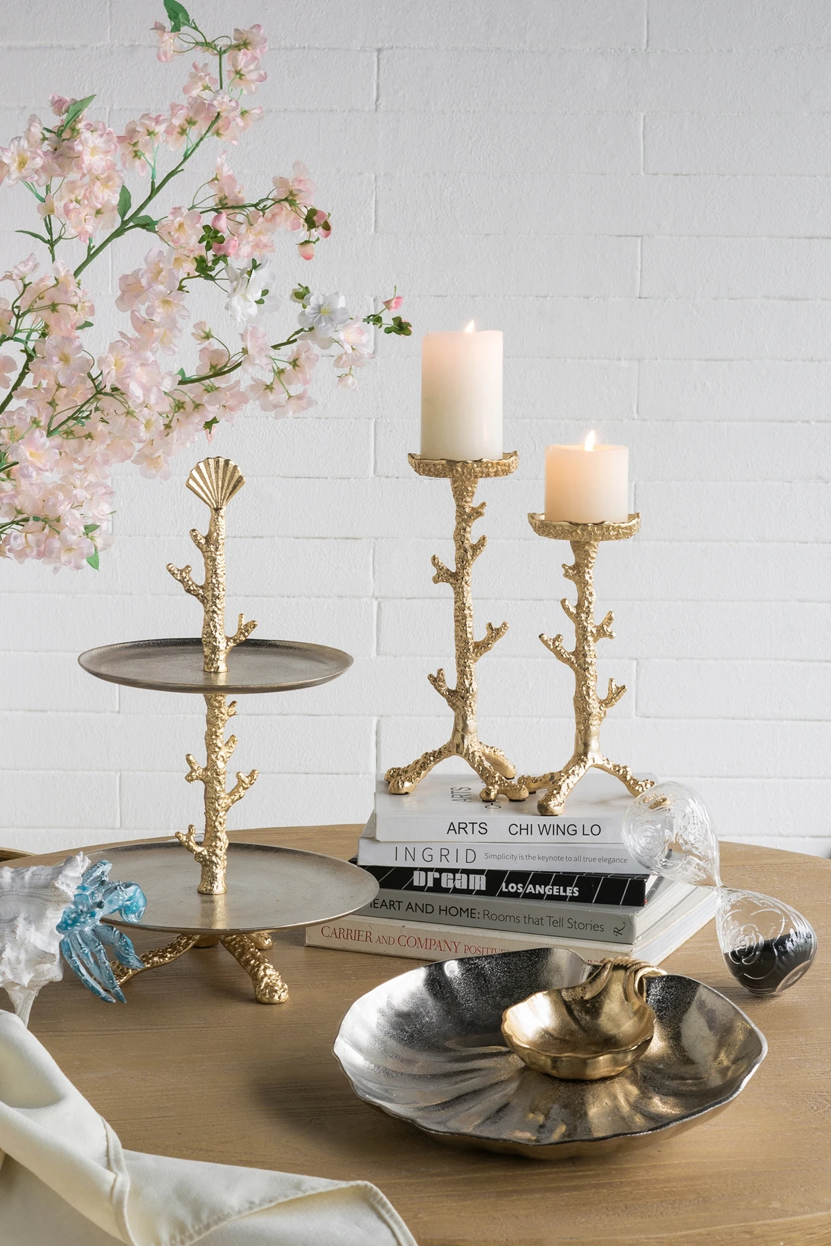 

Набор из 2 золотых алюминиевых подсвечников с дизайном в виде коралловых ветвей, размер S: 4.7x4.7x9.8 дюймов, размер L: 4.7x4.7x11.8 дюймов.