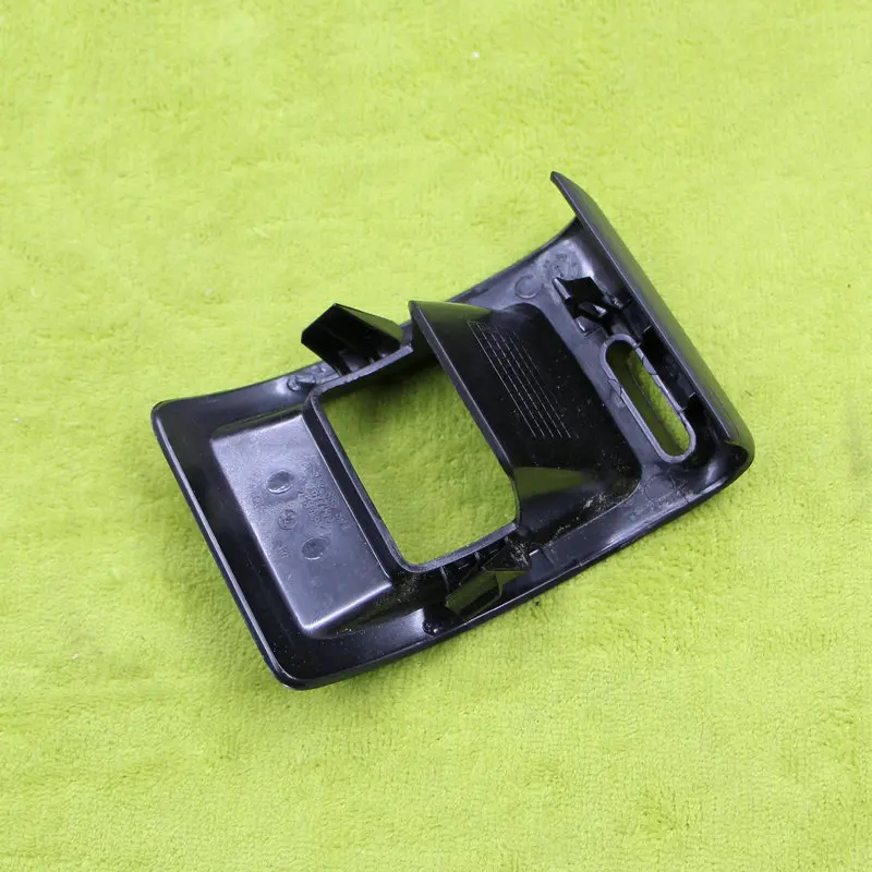 Apply to  SKD  Octavia  superb  Rear seat backrest buckle  Rear safety belt cover  handle  Small cover plate 3TD 885 893 BLACK