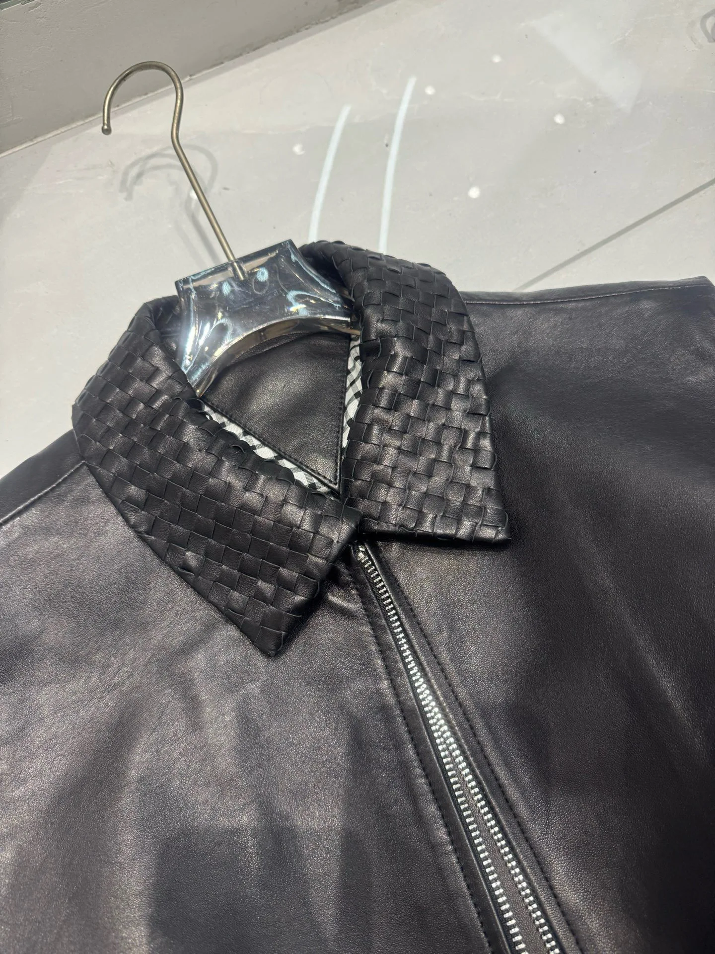 Autumn casual women's zipped genuine leather vest