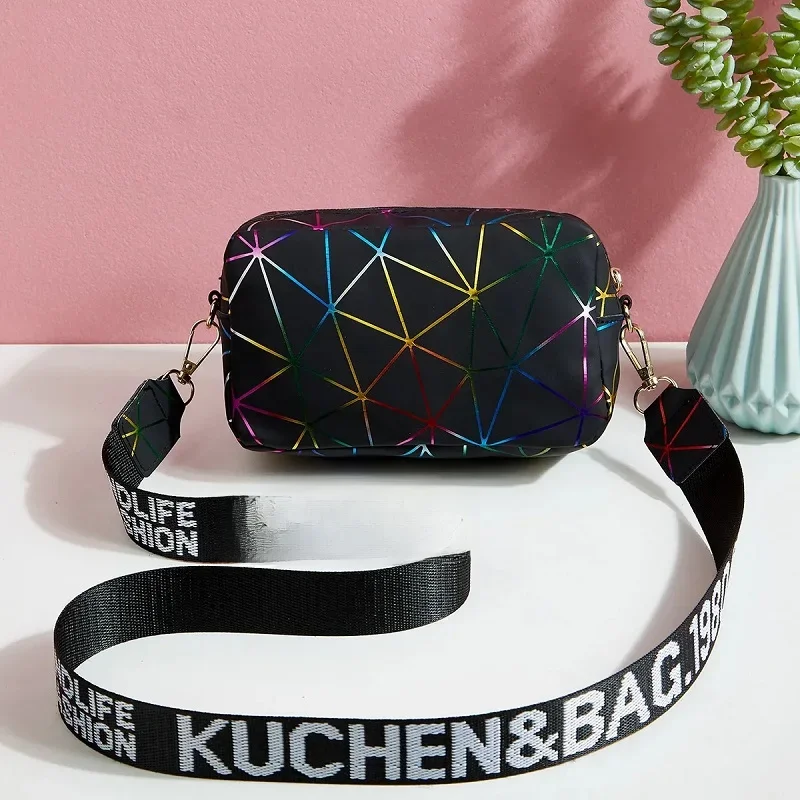 Yogodlns Fashion Laserowa torba na ramię Kobieca mała kwadratowa torba PU Skórzana torba na ramię Trendy Nowa torba na ramię Bolsa — zdjęcie 2