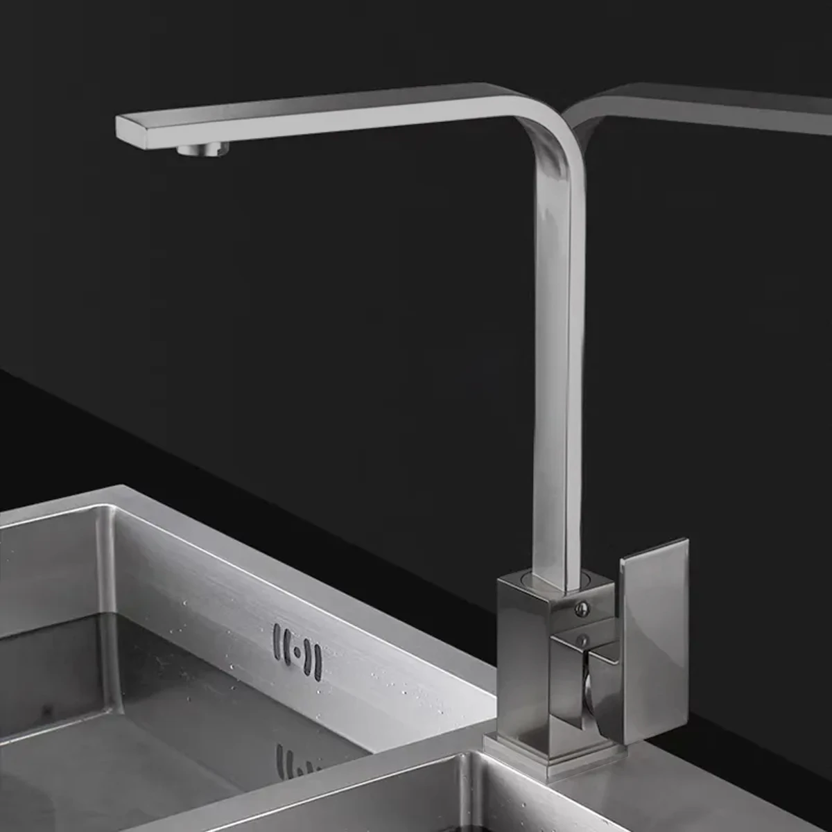 حنفية حوض مطبخ الذواقة ، خلاط مياه أحادي ° ، ساخن وبارد ، فضي كروم ، ذواقة ، Dc6017a ، لوك يونغ #3