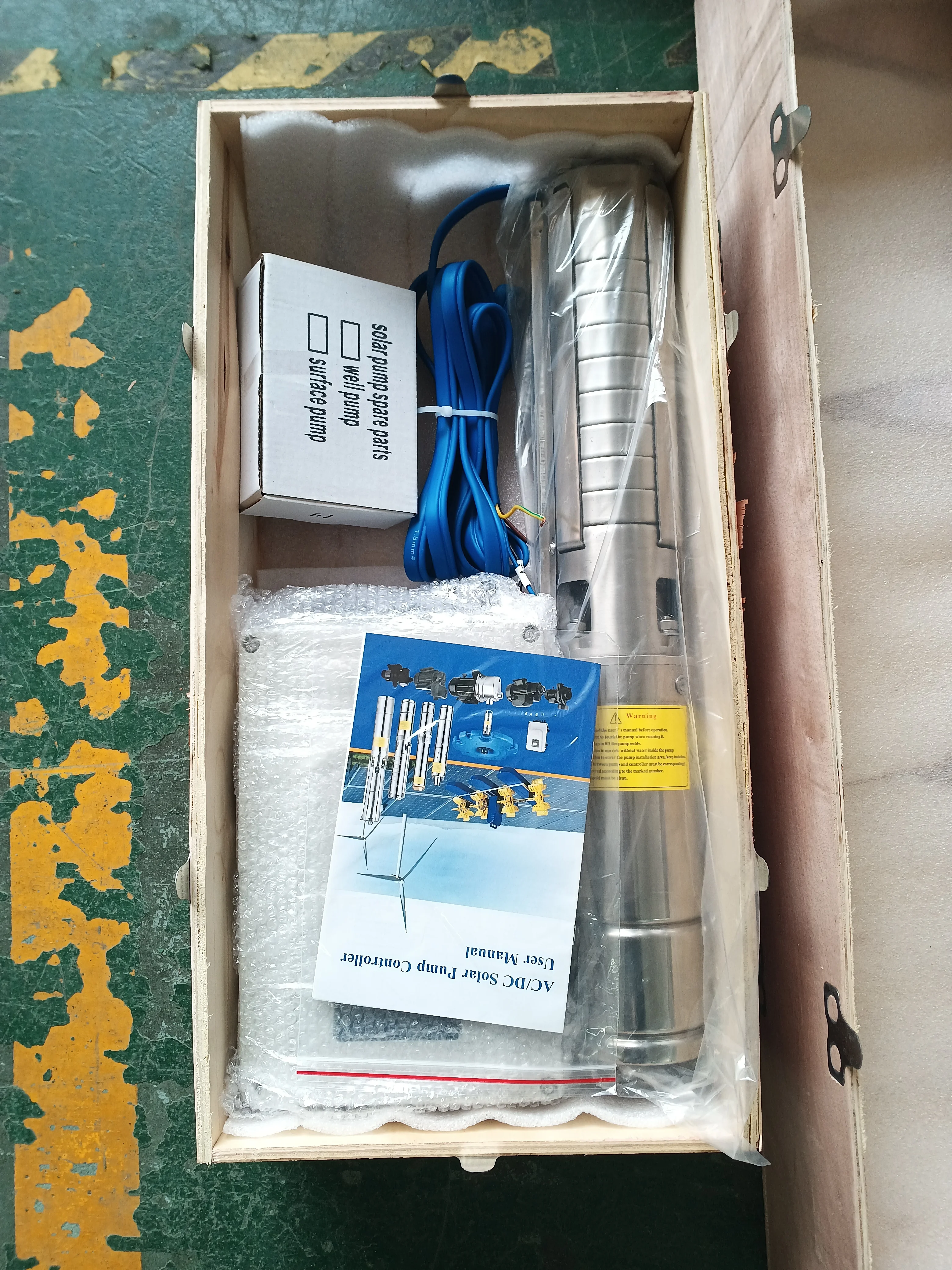 2 HP AC/DC Solar Water Pumping System with Hybrid Controller 2'' Hose Solar Powered Submersible Irrigation Well Pressure Pump