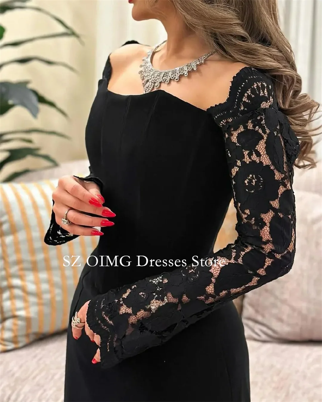 OIMG Dubai Mordern Off the Shoulder Prom Dresses Evening Dress Satin Black Lace Slit Women Evening Gowns Formal Party Dress