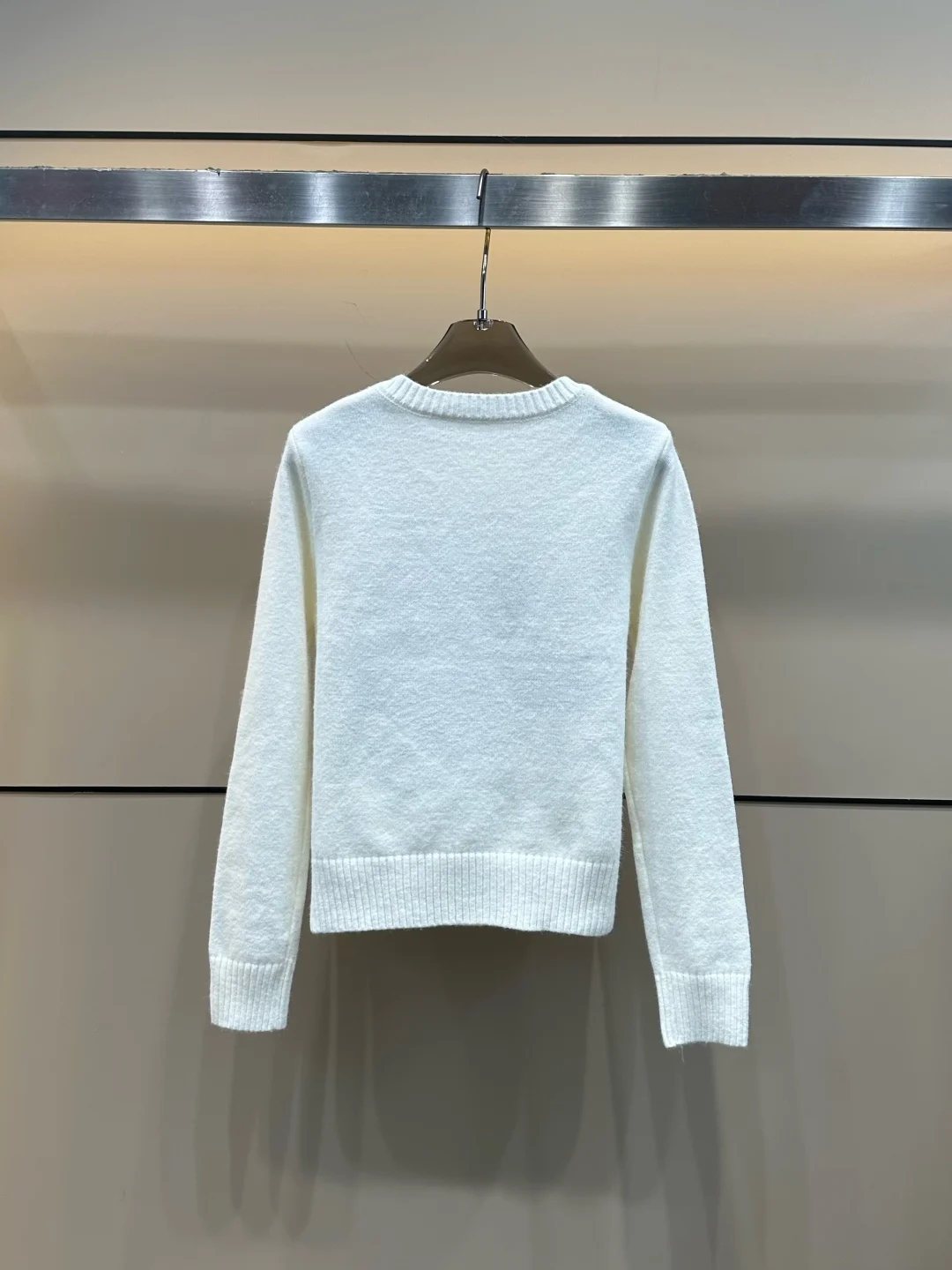 

New Autumn Round Neck Exquisite Stretch Comfortable Embroidery Design Sweater