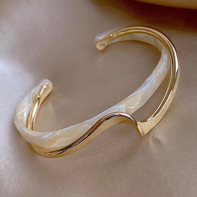 Witte acryl armbanden Board Bend Metal Bangles Dameshandarmbanden Geometrische C-vormige openingsarmbanden Sieraden Geschenken - afbeelding 2