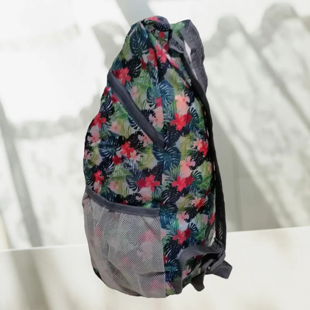 حقيبة ظهر خفيفة الوزن وقابلة للطي - حقيبة سفر مدمجة محمولة للمشي لمسافات طويلة في الهواء الطلق والتخييم والاستخدام اليومي