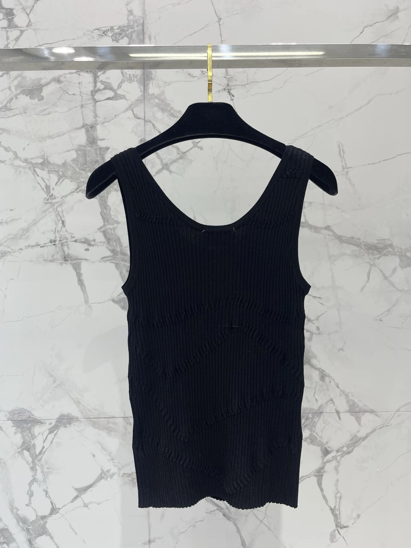 

2026 Summer New Style Women's Clothing - Comfortable, Soft-Fitting, Fashionable and Versatile Women's Knitted V-Neck Top