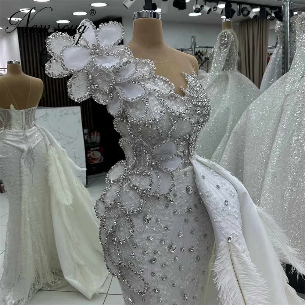 Robes de soirée à perles blanches, avec traîne en plumes fendues, cristaux élégants, robes de fête de fiançailles, Robe de Cocktail personnalisée