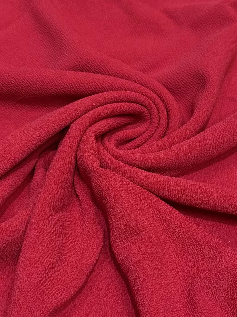 Damen Weihnachtskleid in Rot aus Kunstfell mit V-Ausschnitt, Langen Ärmeln und A-Linien-Schnitt für Neujahr und Feiertage – Detail 4