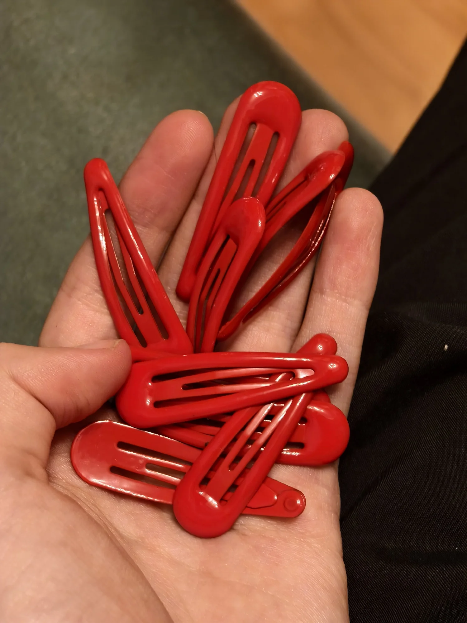 10Pcs/Set New Red Star Snap Clip for Girl Waterdrop Barrettes Black Hairpin Women Silver Hair Clip Accessories Kawaii BB Clip photo review