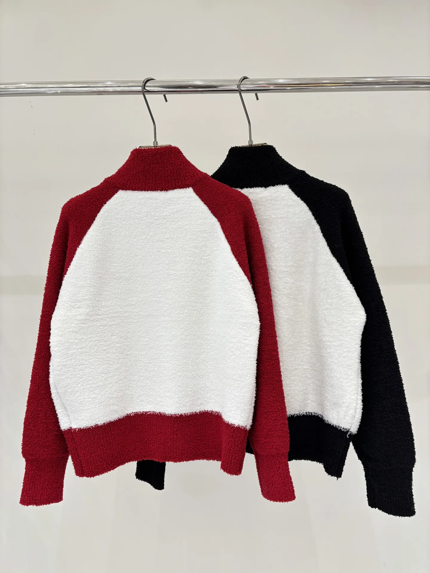 

25 women's fashionable new round neck style knitted embroidery contrasting color knitted cardigan jacket