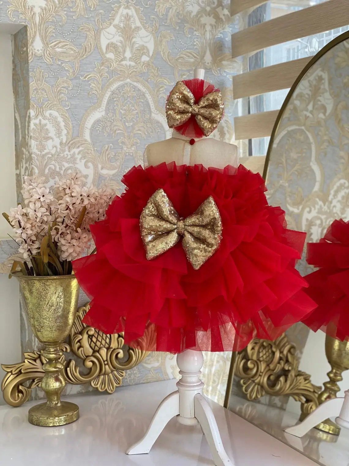 Adorable Baby Girl Tutu Dress with Glittery Gold Bow - Perfect for Special Occasions