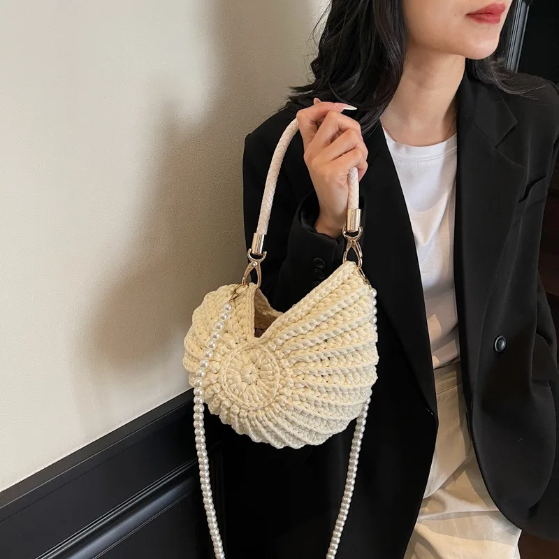 

Hand-woven Bag Women's Seaside Conch Shell Messenger Bag Cute Pearls Chains Handmade Weave Crossbody Bag Novelty Small Handbags