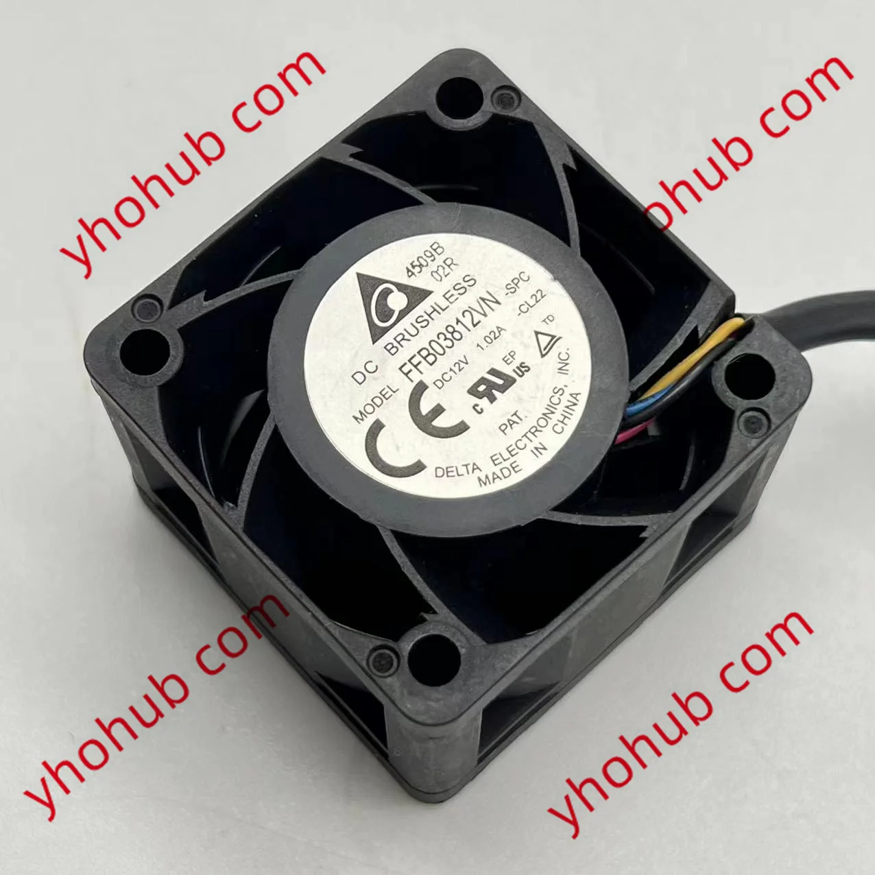 

Delta Electronics FFB03812VN-SPC -CL22 DC 12V 1.02A 38x38x28mm 4-Wire Server Cooling Fan