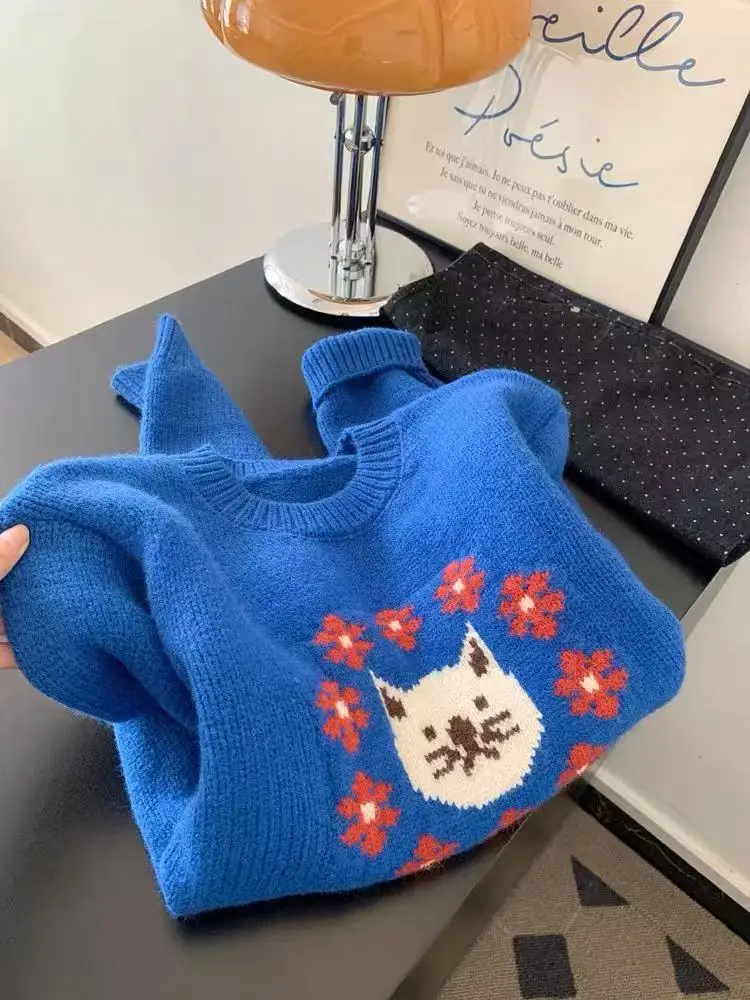 

Women's Cat Flower Embroidered Klein Blue Sweater Japanese Harajuku Cute Autumn And Winter Round Neck Pullover Long Sleeve Top