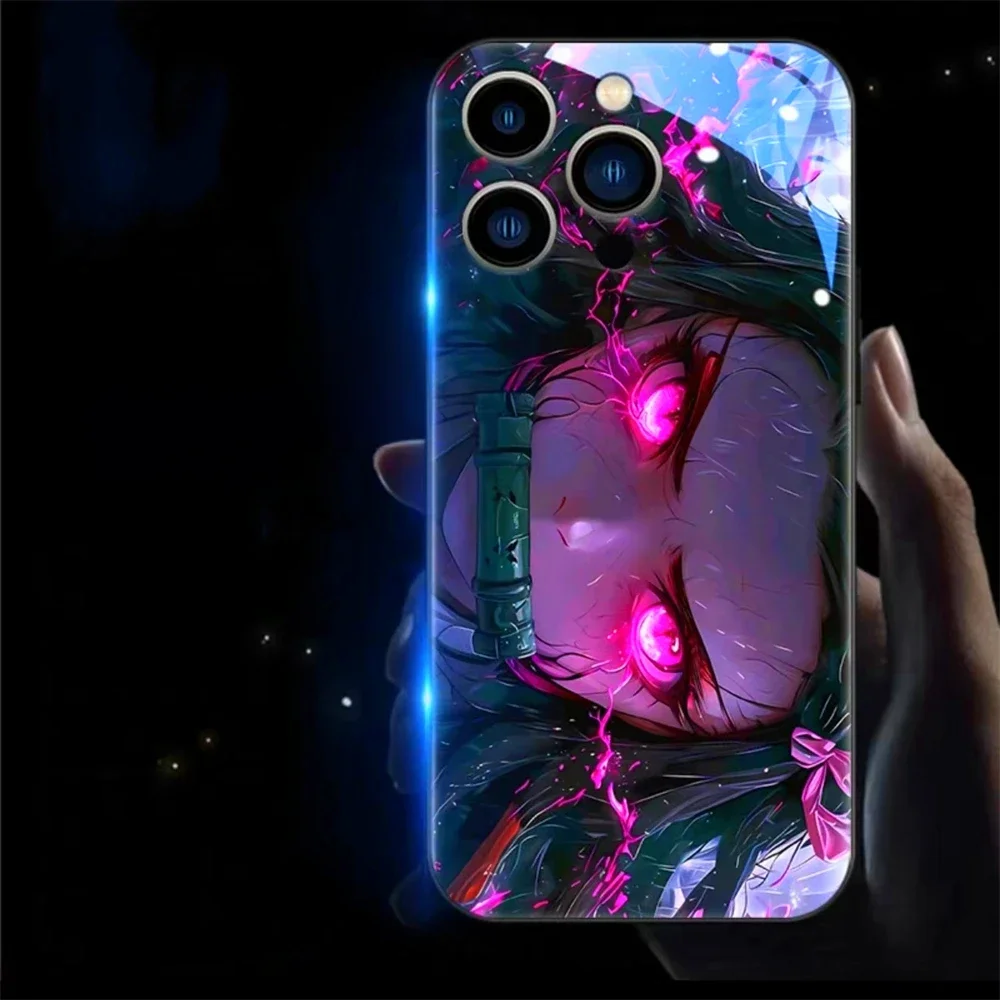 Coque de téléphone en verre avec lumière LED intelligente, dessin animé populaire japonais, pour iPhone Air 17 16 E 15 14 13 12 11 Pro Max Plus SE2020, 2025