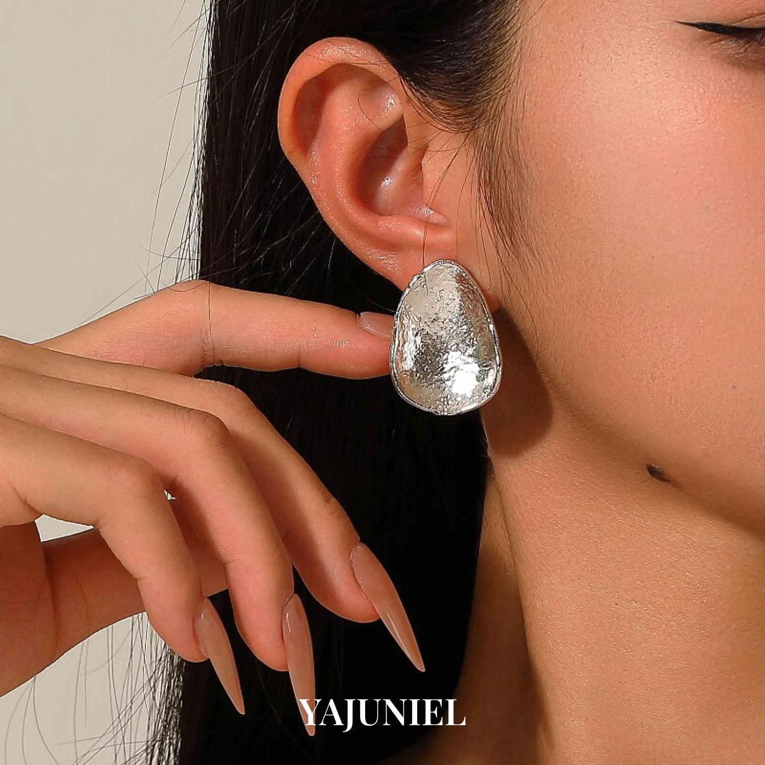 YAJUNIEL أقراط مطروقة مطلية بالذهب الأبيض للنساء أقراط نحاسية مضادة للحساسية على شكل عضوي #6