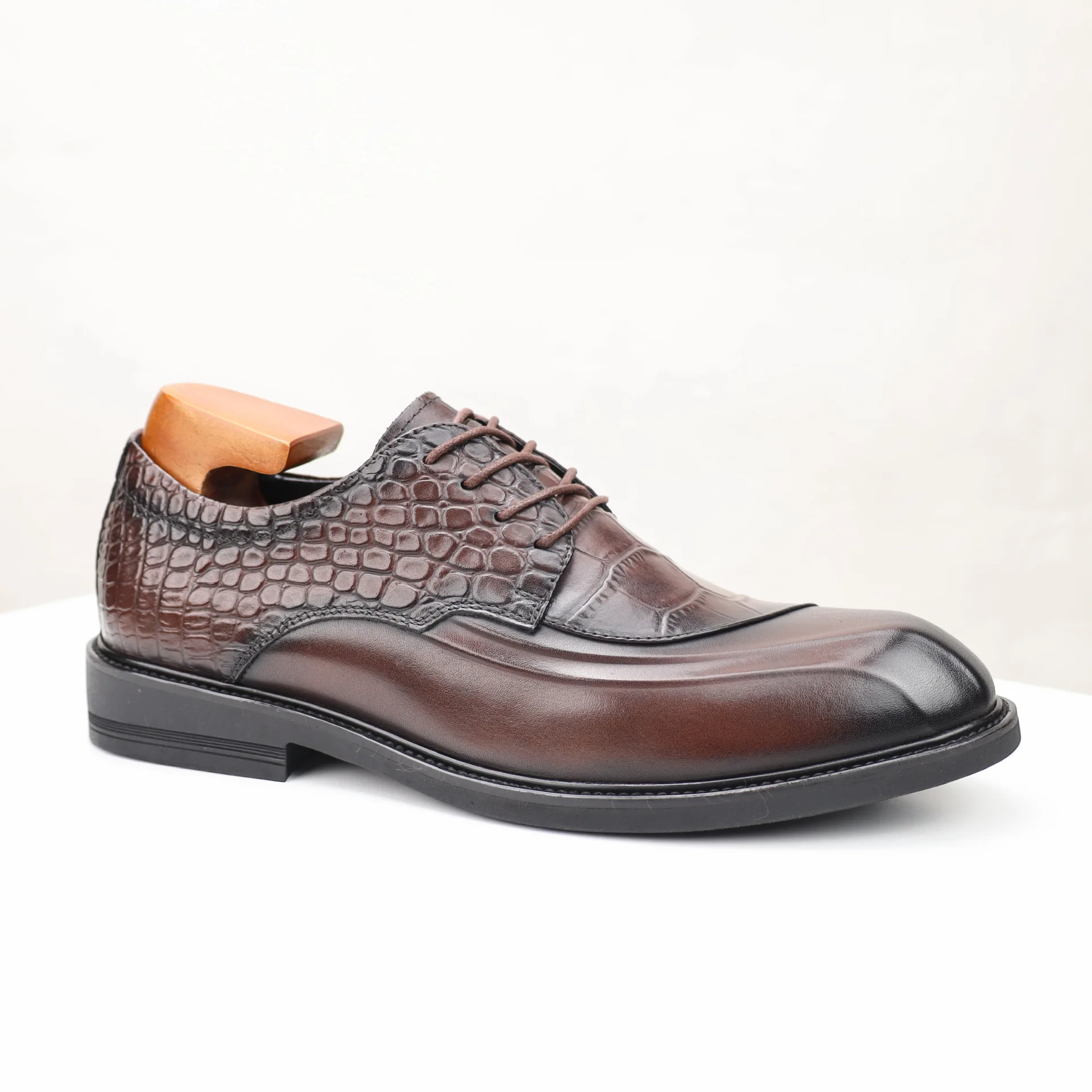 

Мужская обувь из натуральной кожи, деловая официальная обувь, повседневная мягкая подошва, тисненый дизайн, британский стиль, новый стиль