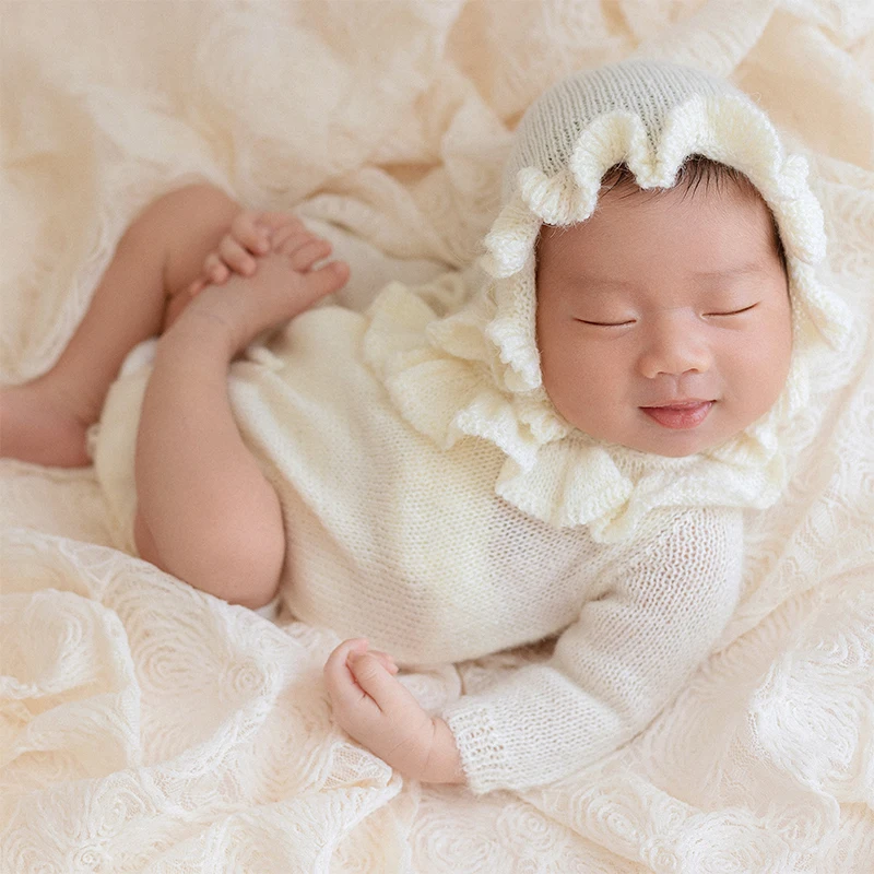 KD 0-1 Month Baby Girl Shoot Outfit Lacework Knitted Hat Bodysuit Set INS Flower Backdrop Blanket Newborn Photography Props