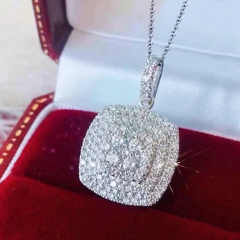 Huitan Heißer Volle Bling Iced Out Anhänger Halskette für Frauen Shiny Zirkonia Zarte Weibliche Engagement Hochzeit Trendy Schmuck