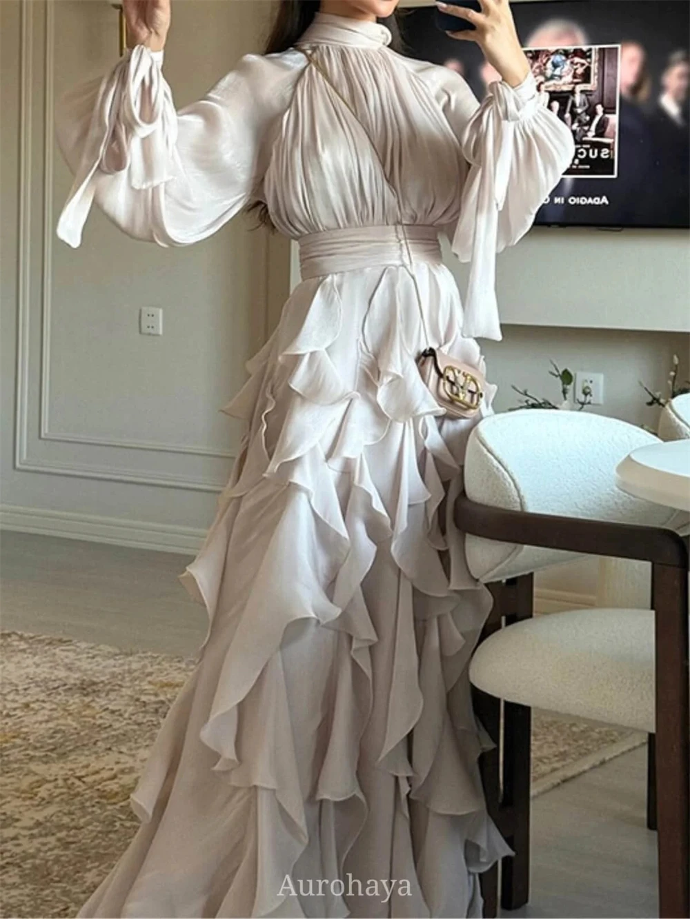 Sansa Personalizzato Collo Alto A-Line Manica Lunga Multistrato Pieghe Abito da ballo Elegante Abiti da Noche Pavimento-Lunghezza Serata Formale