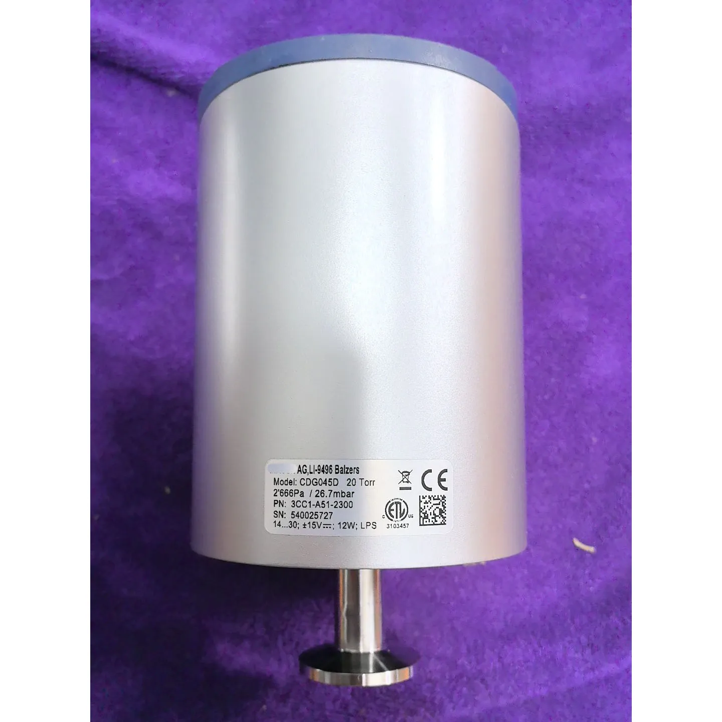 

CDG045D 20Torr 3CC1-A51-2300 Vacuum Gauge Used in good condition