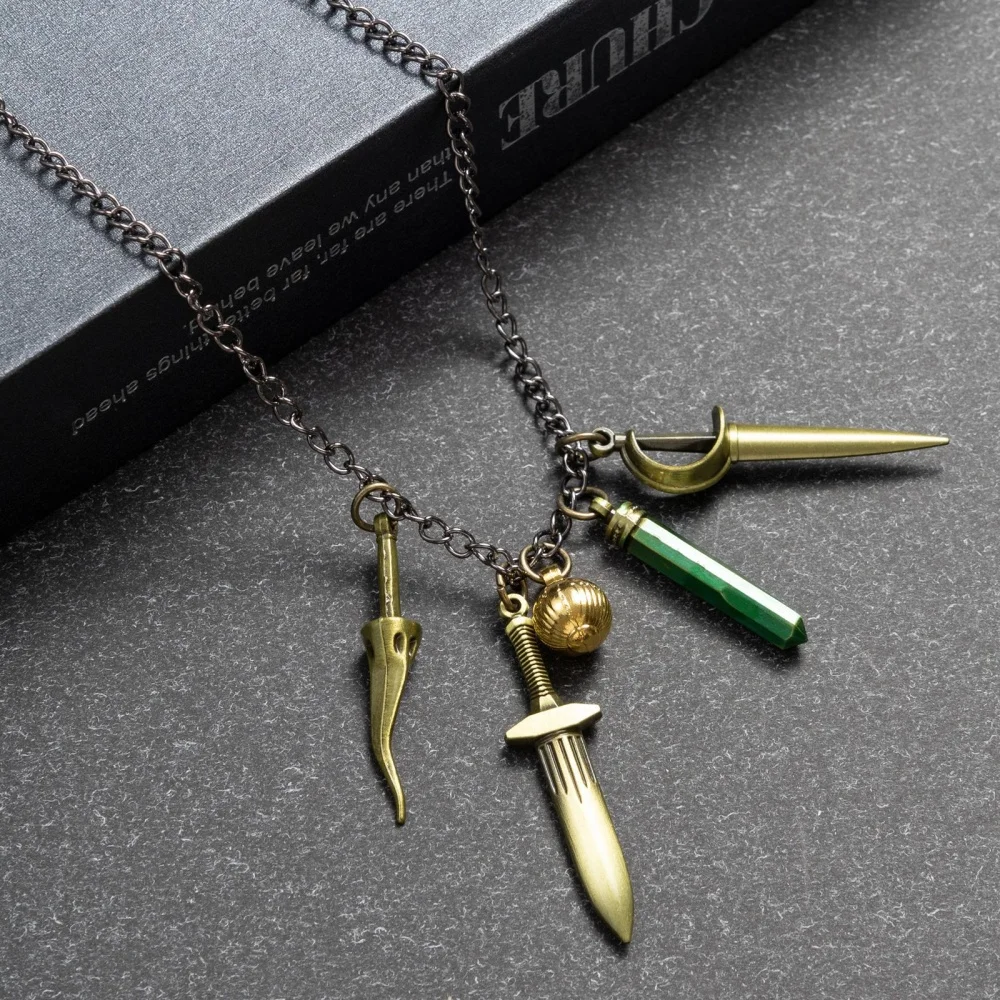 Moth Lady Evil Cosplay Vêtements Fantasia Village Vampire Dimitrescu Lady Costume Femmes Robe Noire Halloween Carnaval Costume De Fête