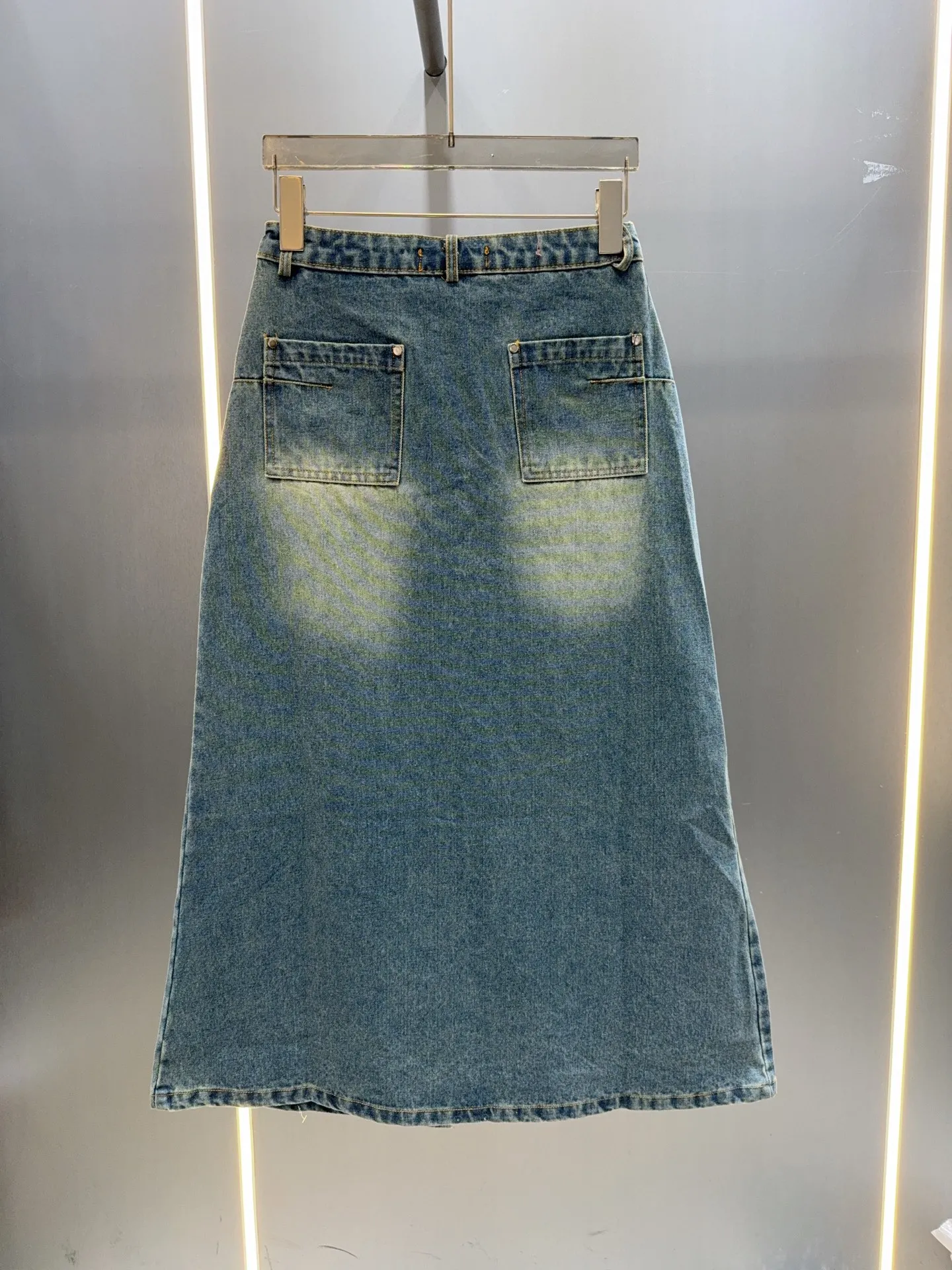 

Ladies' Spring And Summer New Jacquard Denim Skirt With Inner Lining