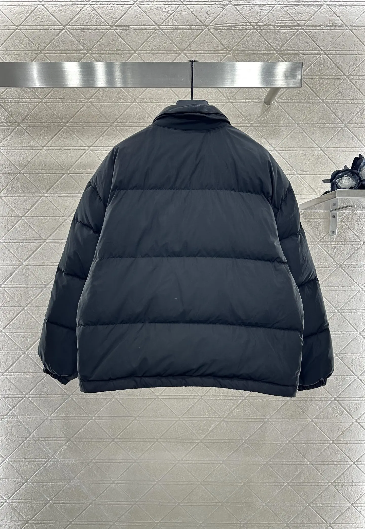 

2025 Autumn/Winter New Design Women's Lapel Jacket Down Jacket