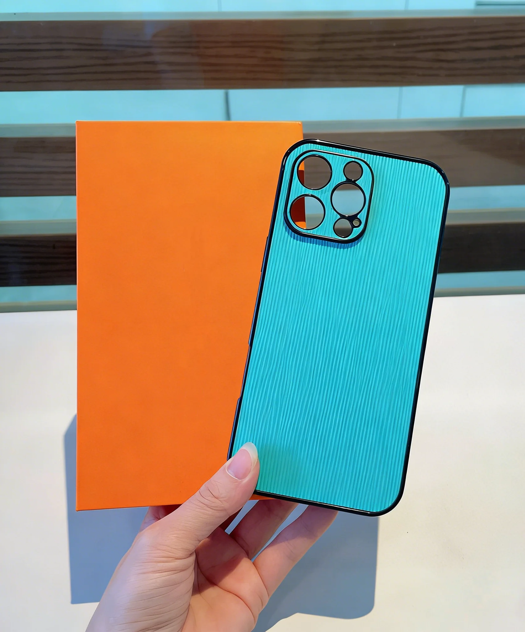 

Чехол для телефона Promax 17. — чехол для телефона с вертикальным узором и полным отверстием для телефона 5DSJ4