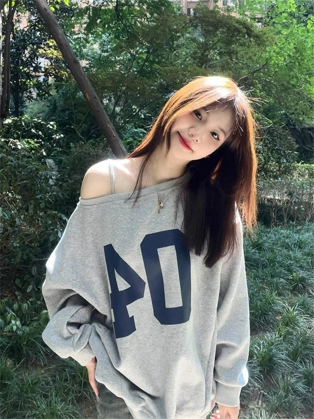 Sudadera con capucha reversible y corte holgado para mujer, Top con hombros anchos, suéter holgado Vintage americano con hombros descubiertos para chicas geniales en otoño